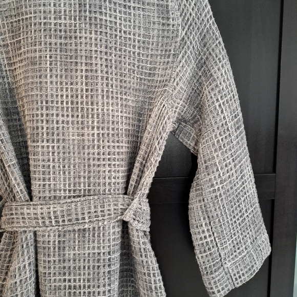 Parachute Waffle Robe - Picture 6 of 10